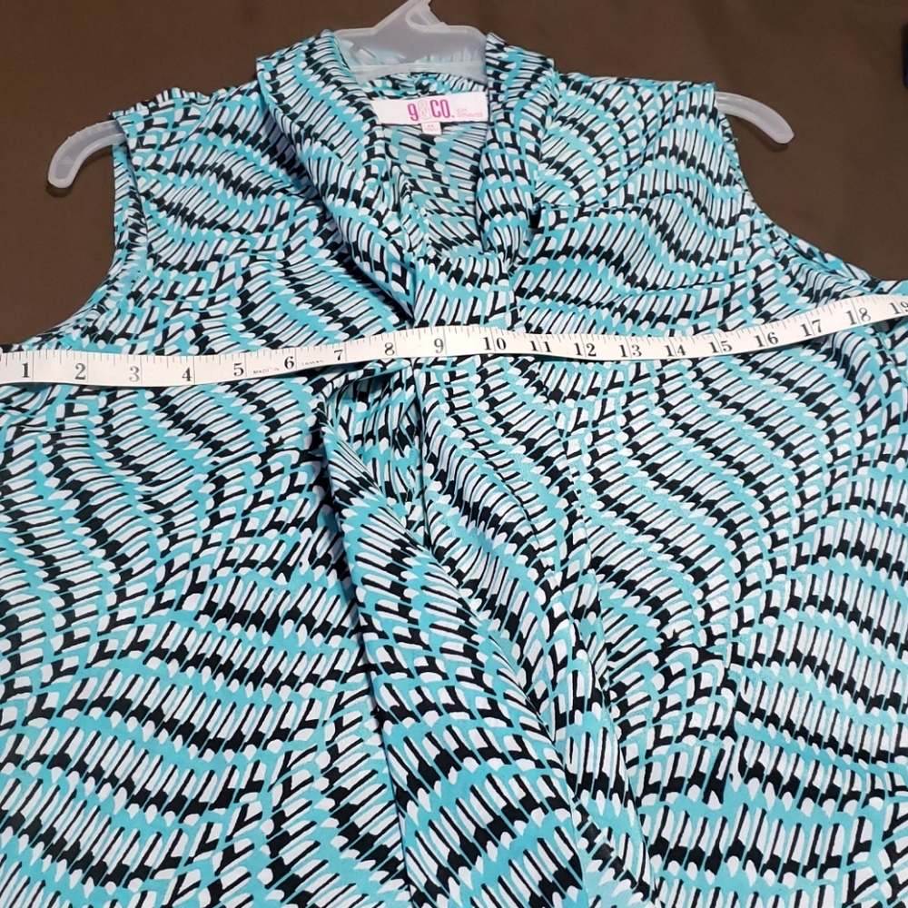 Suit - Picture 4 of 6